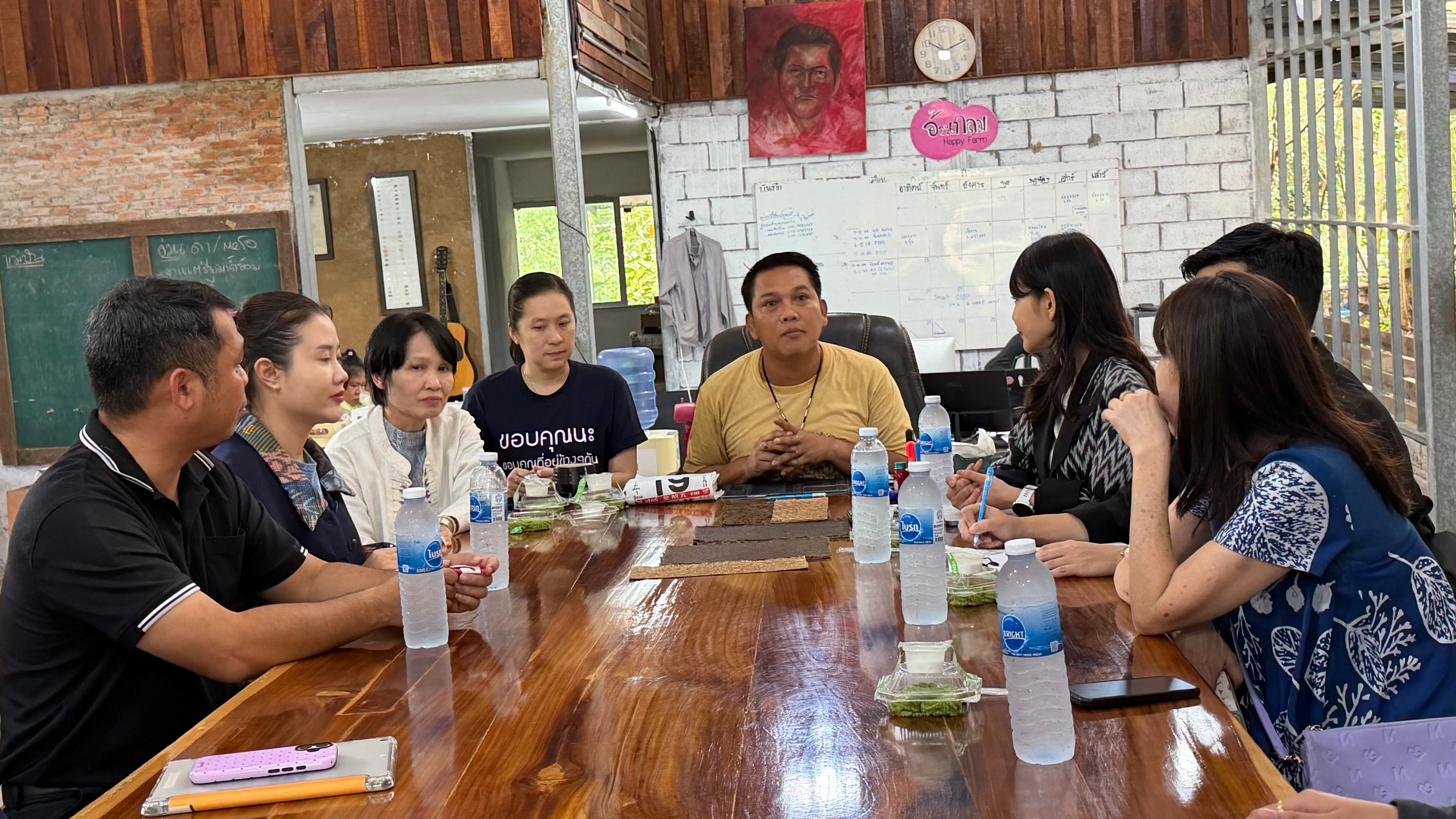 การติดตามสนับสนุนการดำเนินงาน โครงการพัฒนาศักยภาพผู้ผลิต ผู้ประกอบการ OTOP สู่สากล  (Smart OTOP)